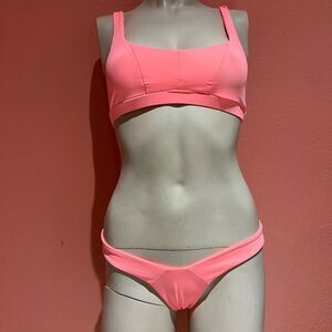 Beach bunny bikini set!!